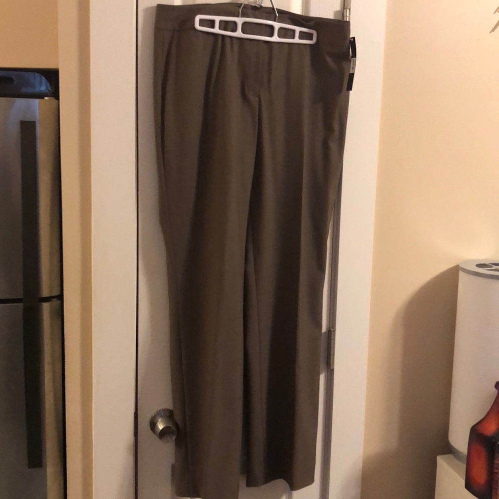 Tahari taupe trousers NWT size 12
